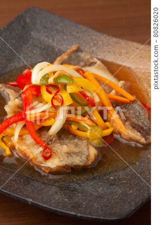 Pickled salted pickles 80826020