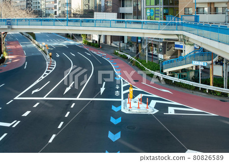An intersection where you can always turn left at Shibuya Bridge on Meiji-dori and Komazawa-dori 80826589