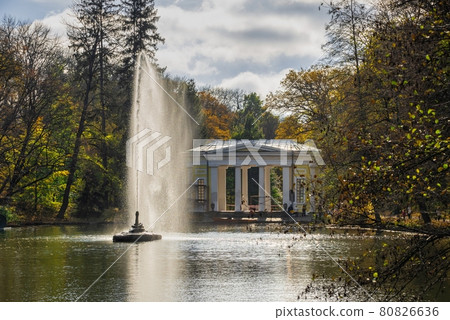 Sofiyivsky arboretum on a sunny autumn day. Uman, Ukraine 80826636