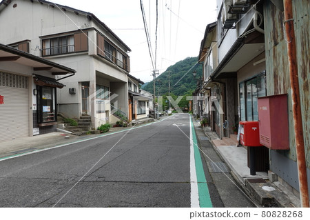 The stage of Yumechiyo Nikki starring Sayuri Yoshinaga in the famous hot spring "Yumura Onsen" in Sanin The stage of Yumechiyo Nikki starring Sayuri Yoshinaga in the famous hot spring "Yumura Onsen" in Sanin 80828268