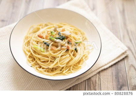 三文魚片日式意大利面 80828876