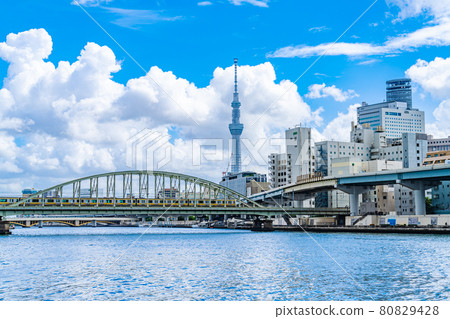 東京的都市風景 兩國橋周邊的風景 80829428