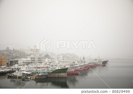 Discovery of a walking path Local familiar scenery Winter scenery of a port in Kesennuma City, Miyagi Prefecture Discovery of a walking path Local familiar scenery Winter scenery of a port in Kesennuma City, Miyagi Prefecture 80829499