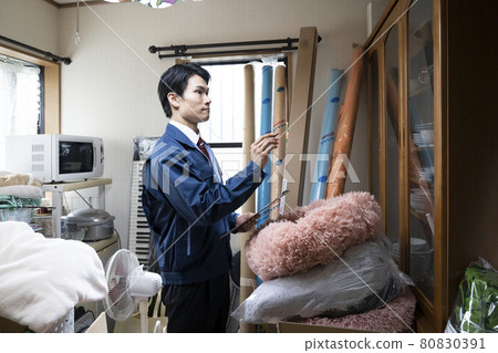 搬家的承包商人做搬家報價 80830391