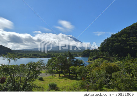 Clouds flowing in front of Mt. Fuji seen from Lake Shoji (long exposure) Clouds flowing in front of Mt. Fuji seen from Lake Shoji (long exposure) 80831009
