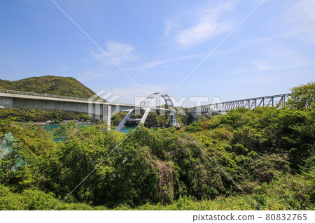Amagi Bridge and Temple Bridge Amagi Bridge and Temple Bridge 80832765