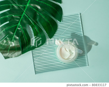 Cosmetic cream aesthetic layer topview, copyspace Cosmetic cream aesthetic layer topview, copyspace 80833117