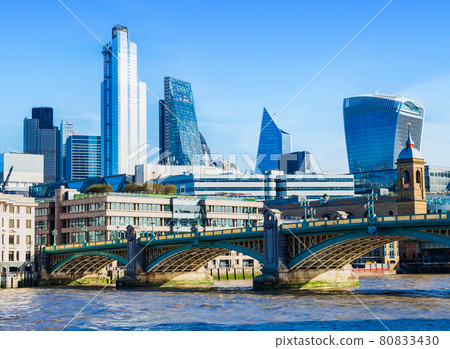United Kingdom Thames and City of London 80833430