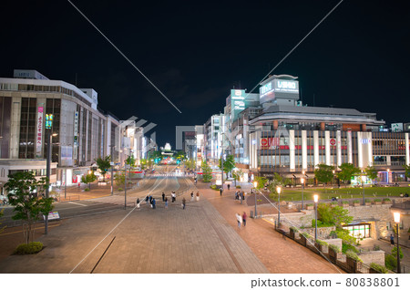 [Hyogo Prefecture] May, cityscape in front of Himeji Station 80838801