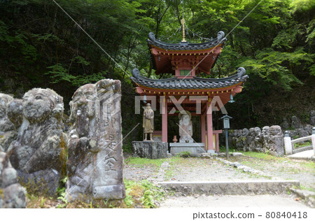 Atago Nenbutsu-ji Temple Tahoto and Rakan Statue Sagano, Kyoto City 80840418
