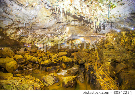 Akiyoshido, Mine City, Yamaguchi Prefecture 80842254
