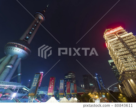 Shanghai Oriental Pearl Tower / Oriental Pearl Tower, Shanghai, China Shanghai Oriental Pearl Tower / Oriental Pearl Tower, Shanghai, China 80843611