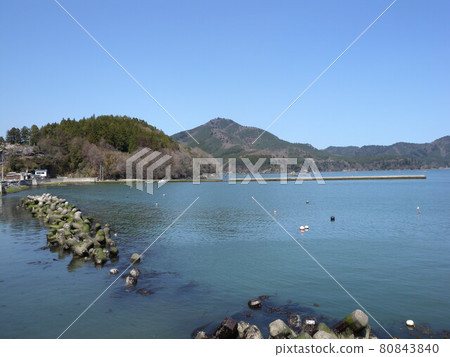 2012 年東日本大地震一年後的石卷市小月町水濱 80843840