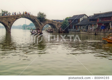 中國上海朱家角 80844193