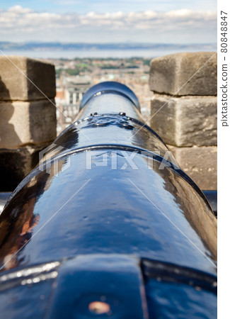Muzzle-loading cannon at Edinburgh Castle Scotland UK Muzzle-loading cannon at Edinburgh Castle Scotland UK 80848847