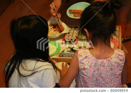 吃飯時間到了 吃飯時間到了 80849954
