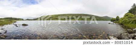 Panoramic picture of a lake in Killarney National Park in southern Ireland during daytime 80851014