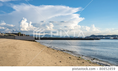 [Summer] Scenery of the blue sea and sky with cumulonimbus clouds in Kagawa Prefecture 80852859