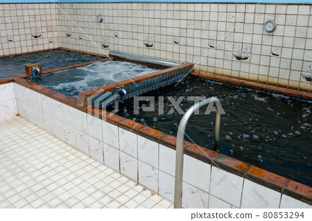 Bathhouse of public bath 80853294