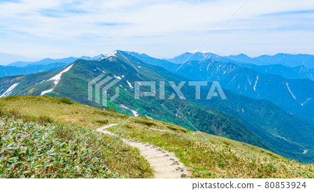 初夏的牧畑山：山頂的景色 80853924