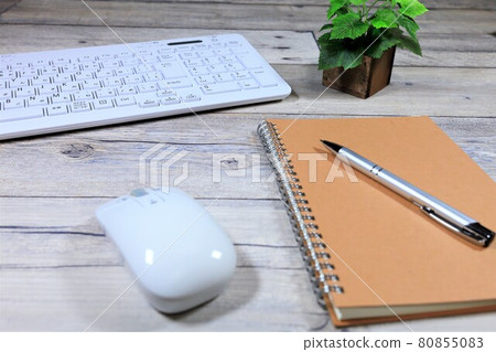 筆記和電腦 80855083