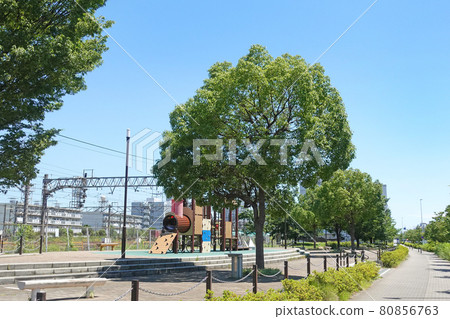 神奈川縣川崎市西外區新川崎交流公園新川崎 神奈川縣川崎市西外區新川崎交流公園新川崎 80856763