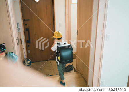 primary school student, schoolchild, schooler 80858040