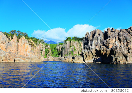 Strange rocks at Senkakuwan Bay Island Amusement Park 80858052