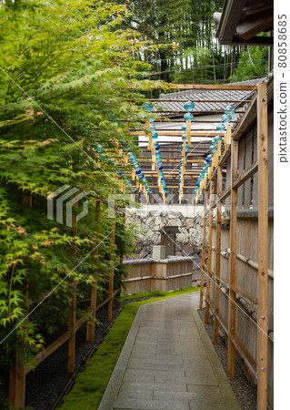Wind chimes of Kyoto Shojuin 80858685