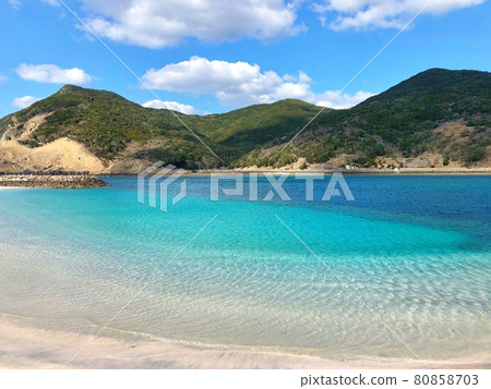 Emerald green Koura beach 80858703