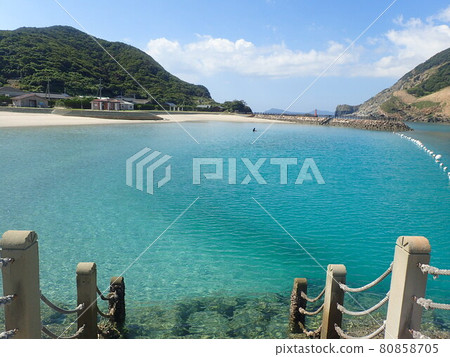 Emerald green Koura beach 80858705