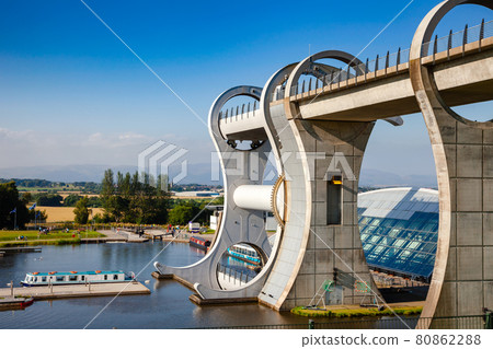 Falkirk Wheel connecting Forth and Clyde Canal with Union Canal Scotland UK Falkirk Wheel connecting Forth and Clyde Canal with Union Canal Scotland UK 80862288