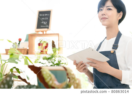 店員女人 80863014