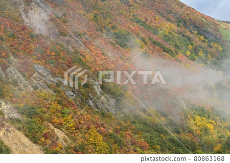 那須山脈秋葉朝日山南側 80863168