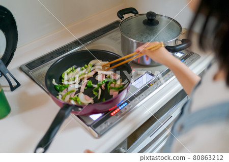 油炸蔬菜 80863212