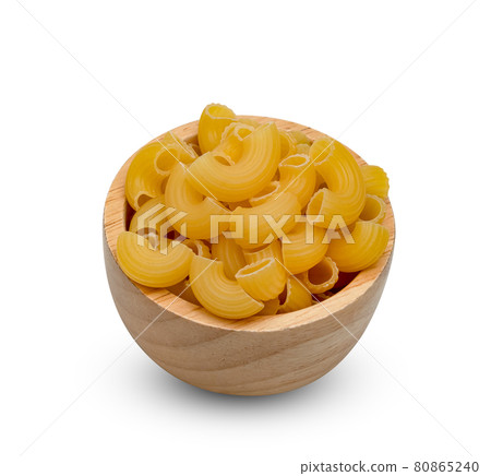 raw macaroni pasta with wooden bowl isolated on white background ,include clipping path 80865240