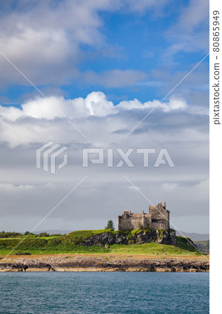 Duart Castle Isle of Mull Argyll and Bute Scotland UK Duart Castle Isle of Mull Argyll and Bute Scotland UK 80865949