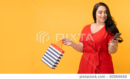 mobile delivery shopping woman online payment sale 80866688