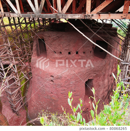 Holy bakery near Biete Gabriel Rufael rock-hewn church , Lalibela, Ethiopia 80868265