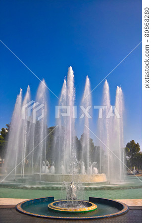 View to fountain in reservation park, Lima, Peru 80868280