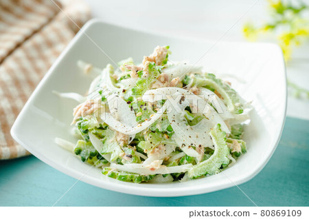 Bitter gourd and tuna salad Bitter gourd and tuna salad 80869109