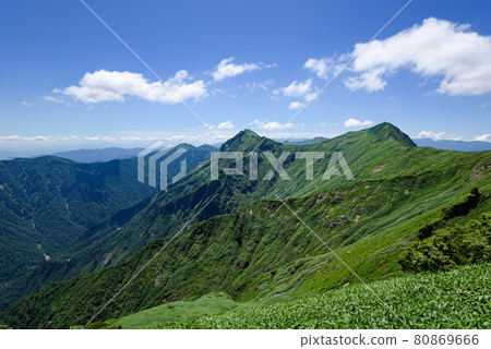 Kawatana head seen from Tanigawadake Tenjin ridge in summer Kawatana head seen from Tanigawadake Tenjin ridge in summer 80869666
