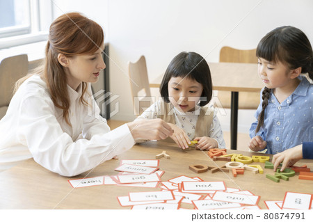 小學生（低年級）英語會話班 英語班形象 拍攝合作：中央工業大學附屬日語學校 80874791