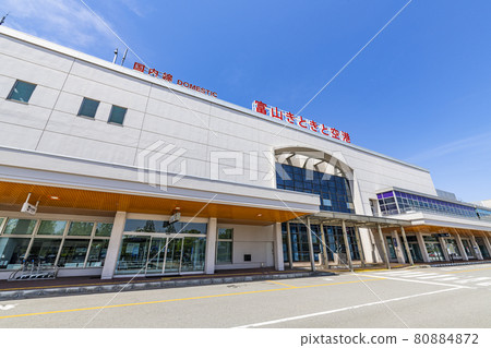 富山縣富山市，天氣晴朗的富山機場（富山Kitokito機場） 80884872