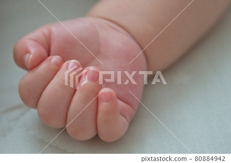 Baby little cute hands Baby little cute hands 80884942