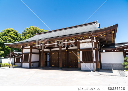 Exterior view of the entrance of the Daijikai cult headquarters Shimotakaido Station North Exit Keio Line Suginami-ku, Tokyo 80885328
