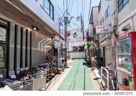 東京都世田谷區京王線下海道站市場下海道站北口商店街小巷散步 80885355