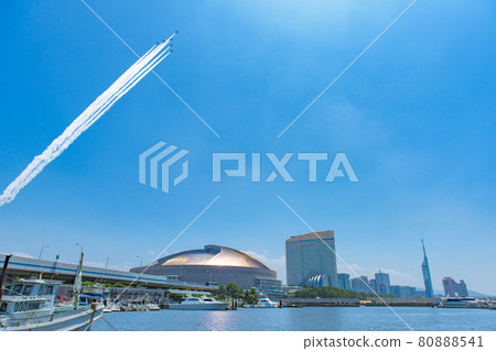 Blue Impulse flying over Fukuoka Dome and Fukuoka Tower 80888541