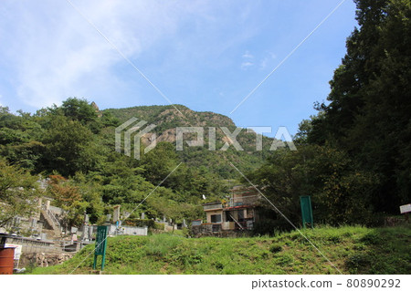 Climbing Karasuhata Iwayama in Hiroshima Prefecture 80890292