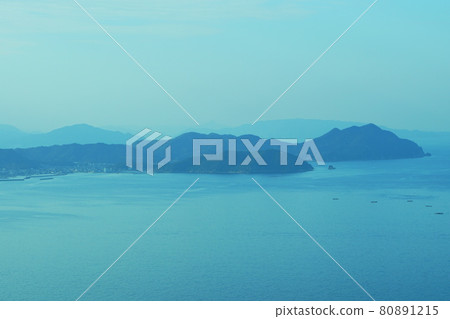 在晴朗的日落後欣賞瀨戶內海的平靜夜景 80891215